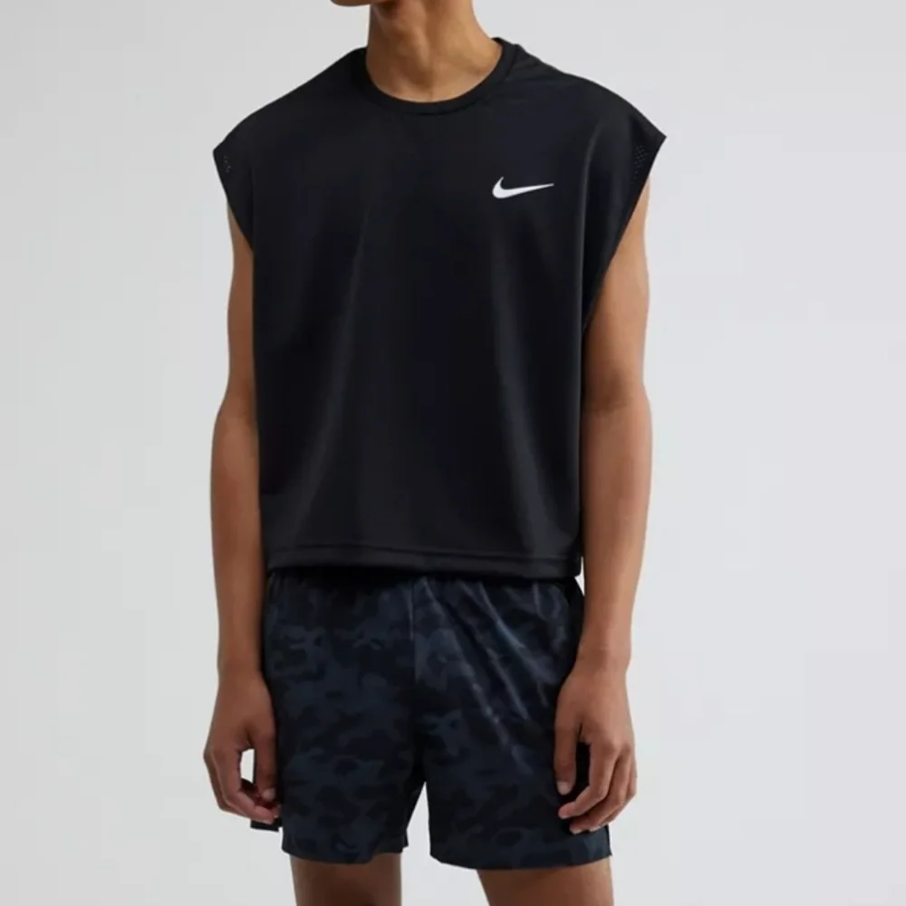 ❤️BUY 3 GET 1 FREE Nike UO Exclusive Cropped Swim Shirt,Color Black, S,M & L - Picture 3 of 13
